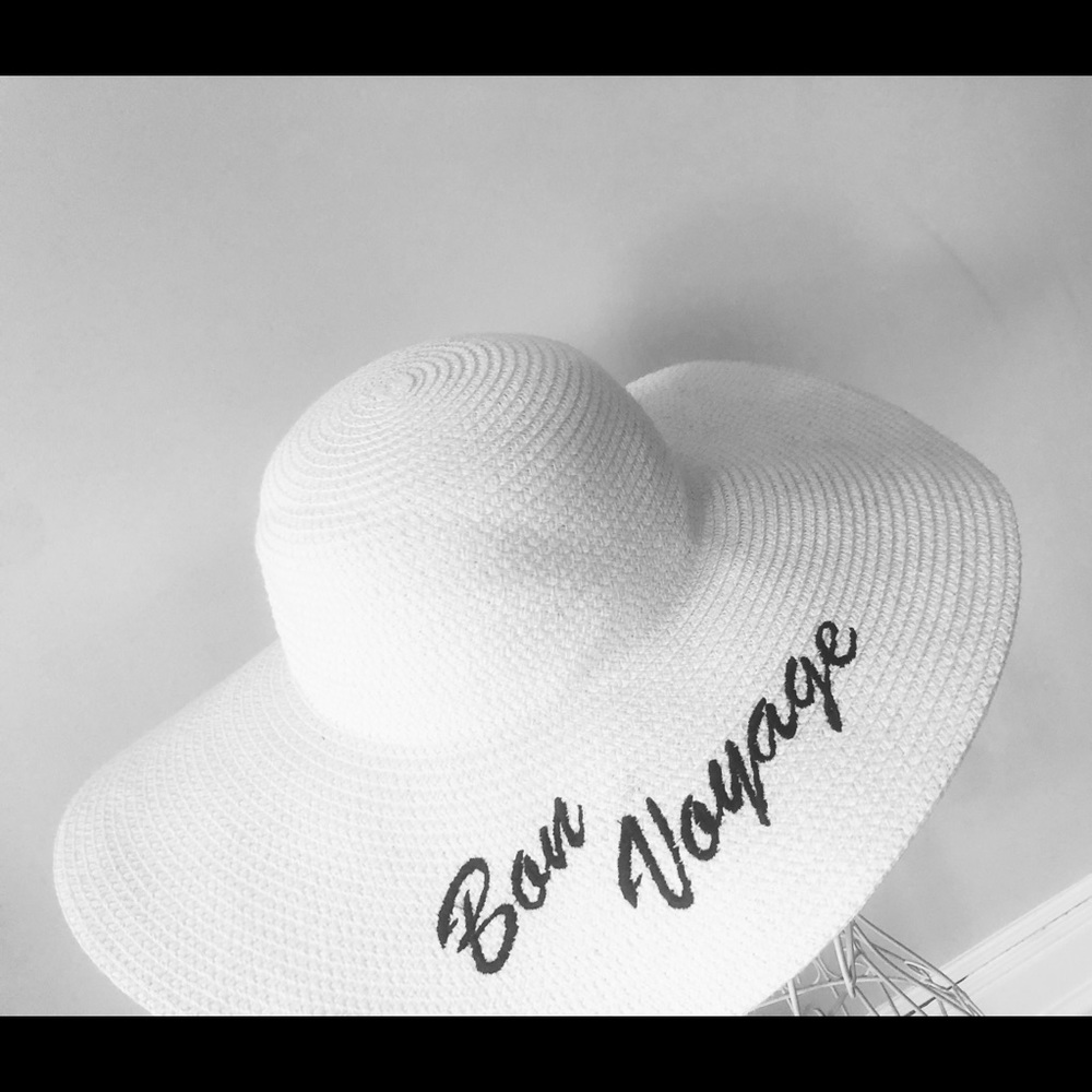 Bon voyage beach hat